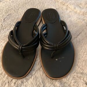 Talbots leather thong flip flops